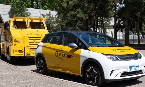 Prosegur continúa trabajando por la movilidad sustentable e incorpora 12 autos eléctricos